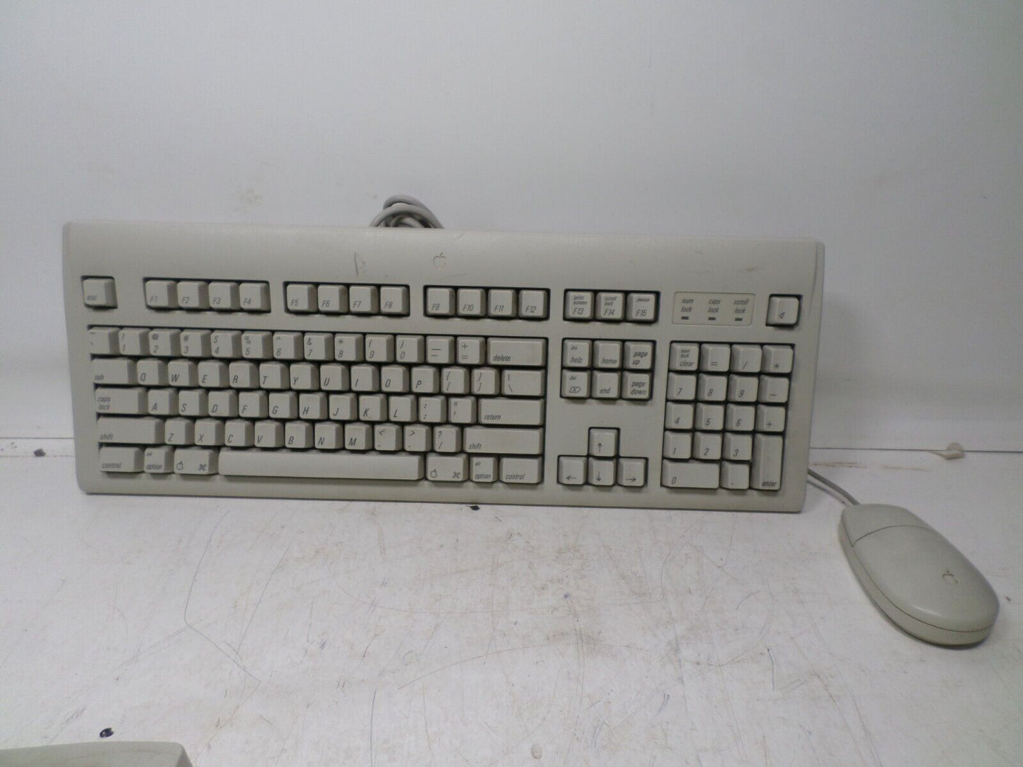 Vintage APPLE Design Macintosh Keyboard M2980  & Wired Bus Mouse M2706