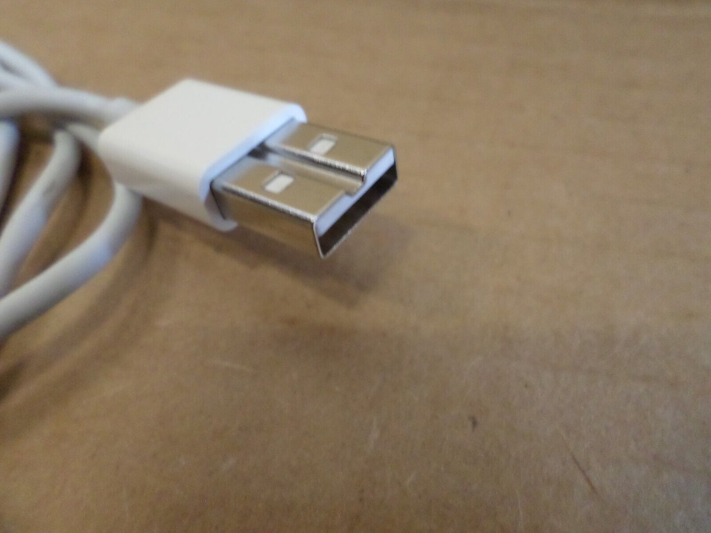 Apple A1243 USB Wired Standard Keypad - White - Tested!!