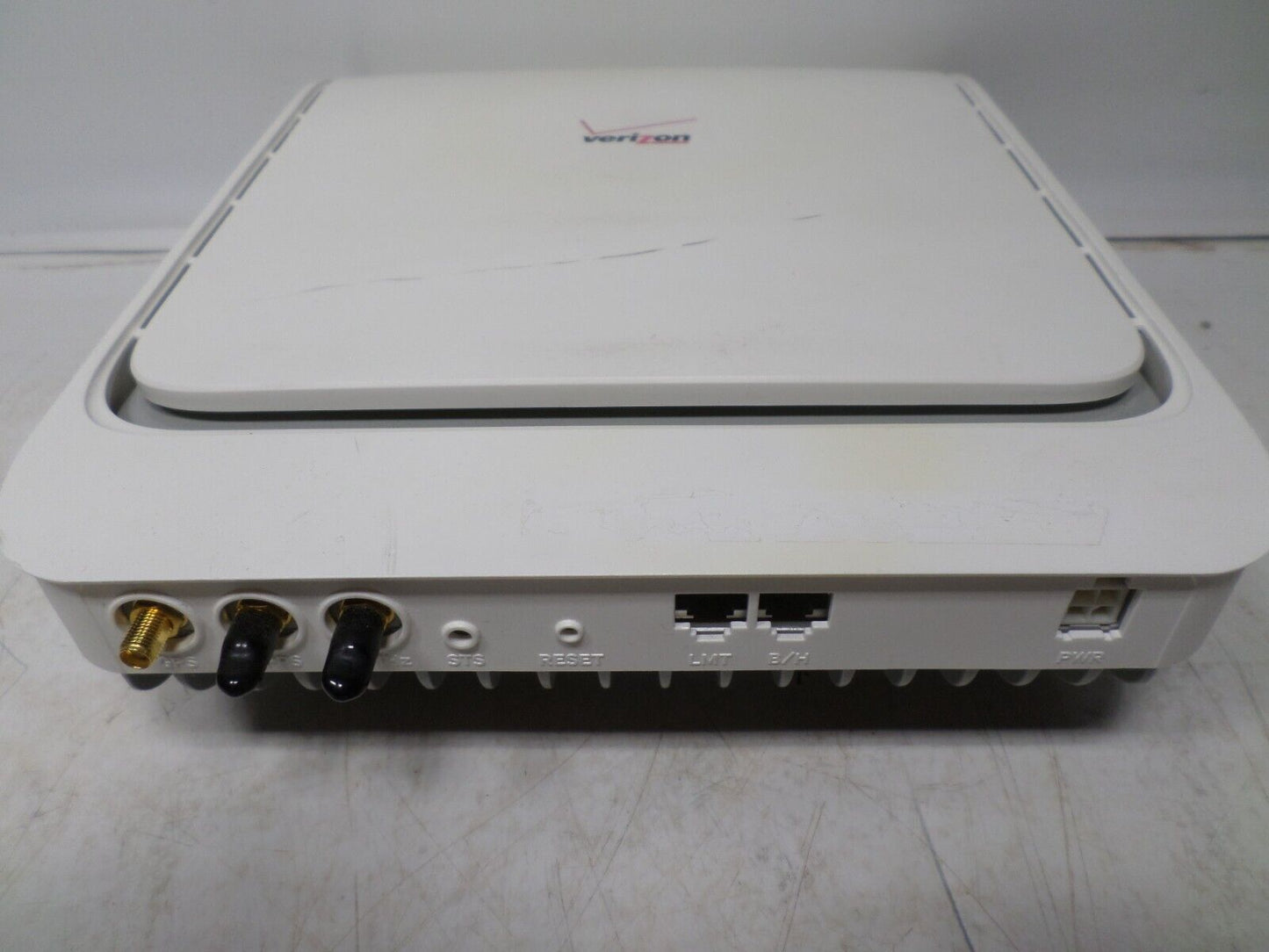 Samsung Verizon 4G LTE Network Extender Enterprise SLS-BU102