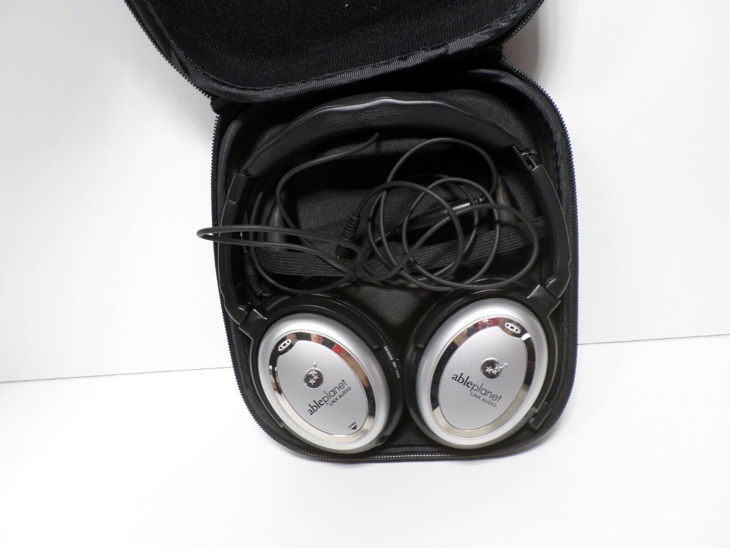AblePlanet Linx Audio Active Noise Cancelling Travel Headphones Silver with Case