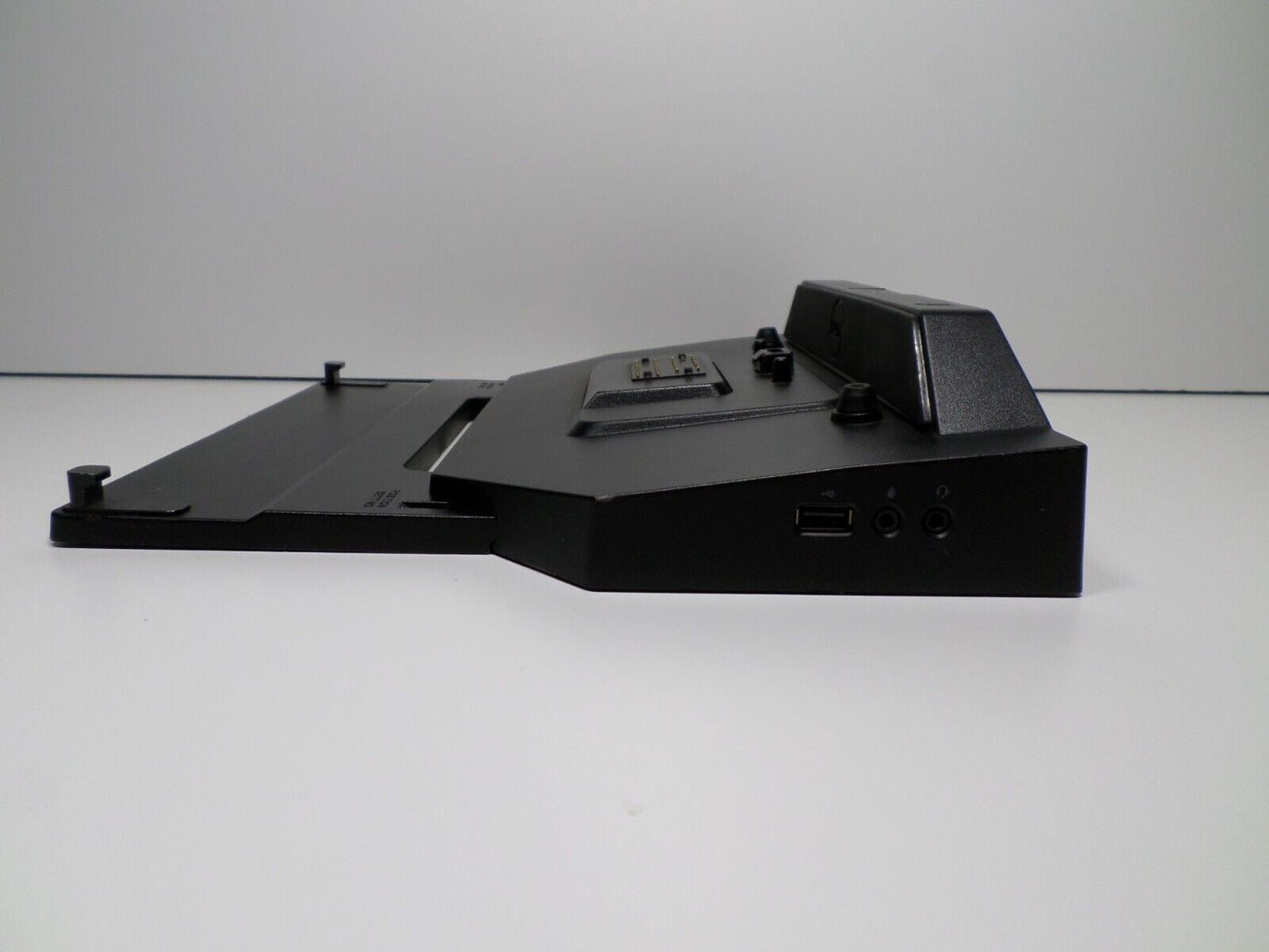 DELL Latitude K13A K13A002 USB Ethernet Docking Station + 130W Power Supply