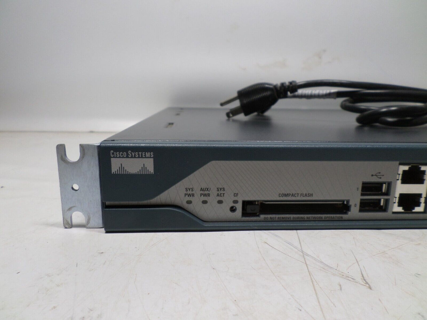 CISCO 2800 Series2811 Integrated Services Router W/FE WITH EARs