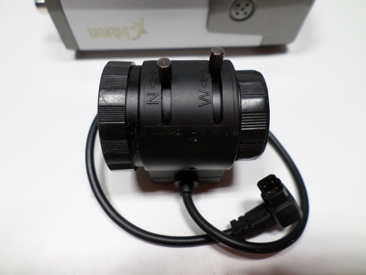 Cinturon CCD Auto-Iris Box Color Security Camera with CCTV Lens 1/3"