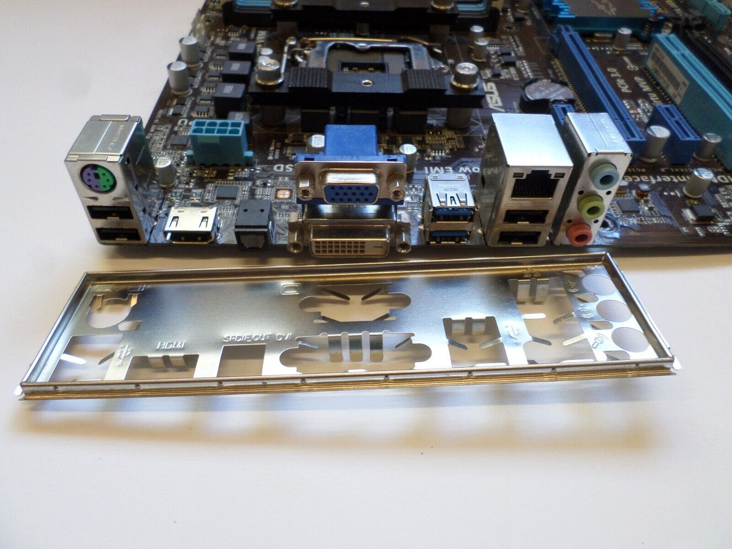ASUS P8Z77-V LX, LGA 1155, Intel Motherboard, I/O Plate Included