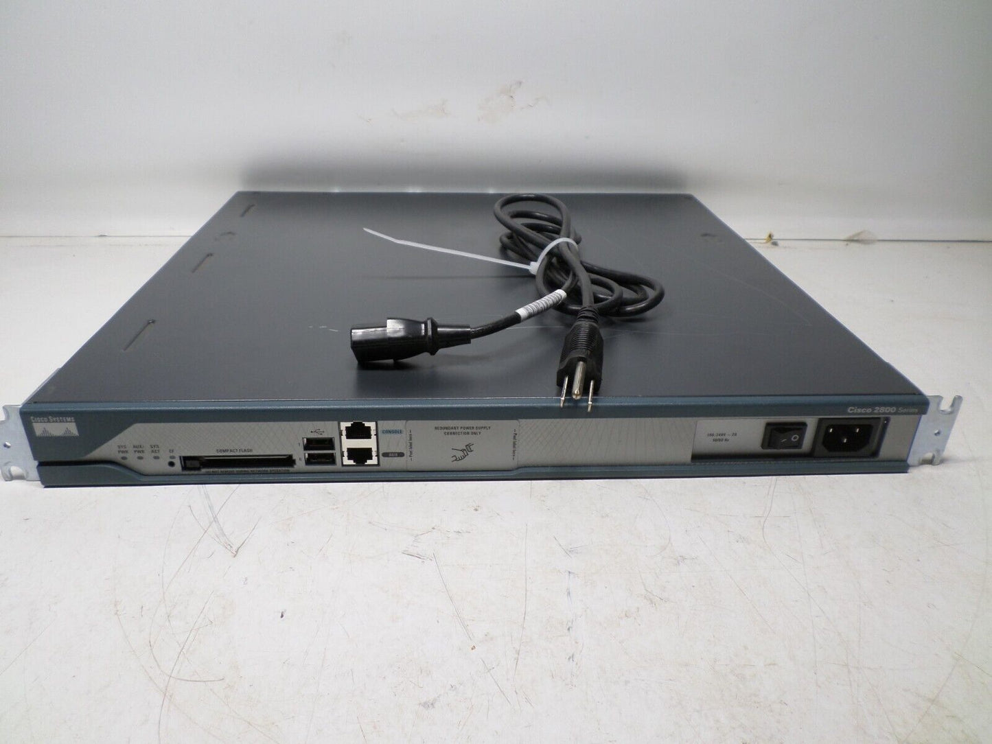 CISCO 2800 Series2811 Integrated Services Router W/FE WITH EARs