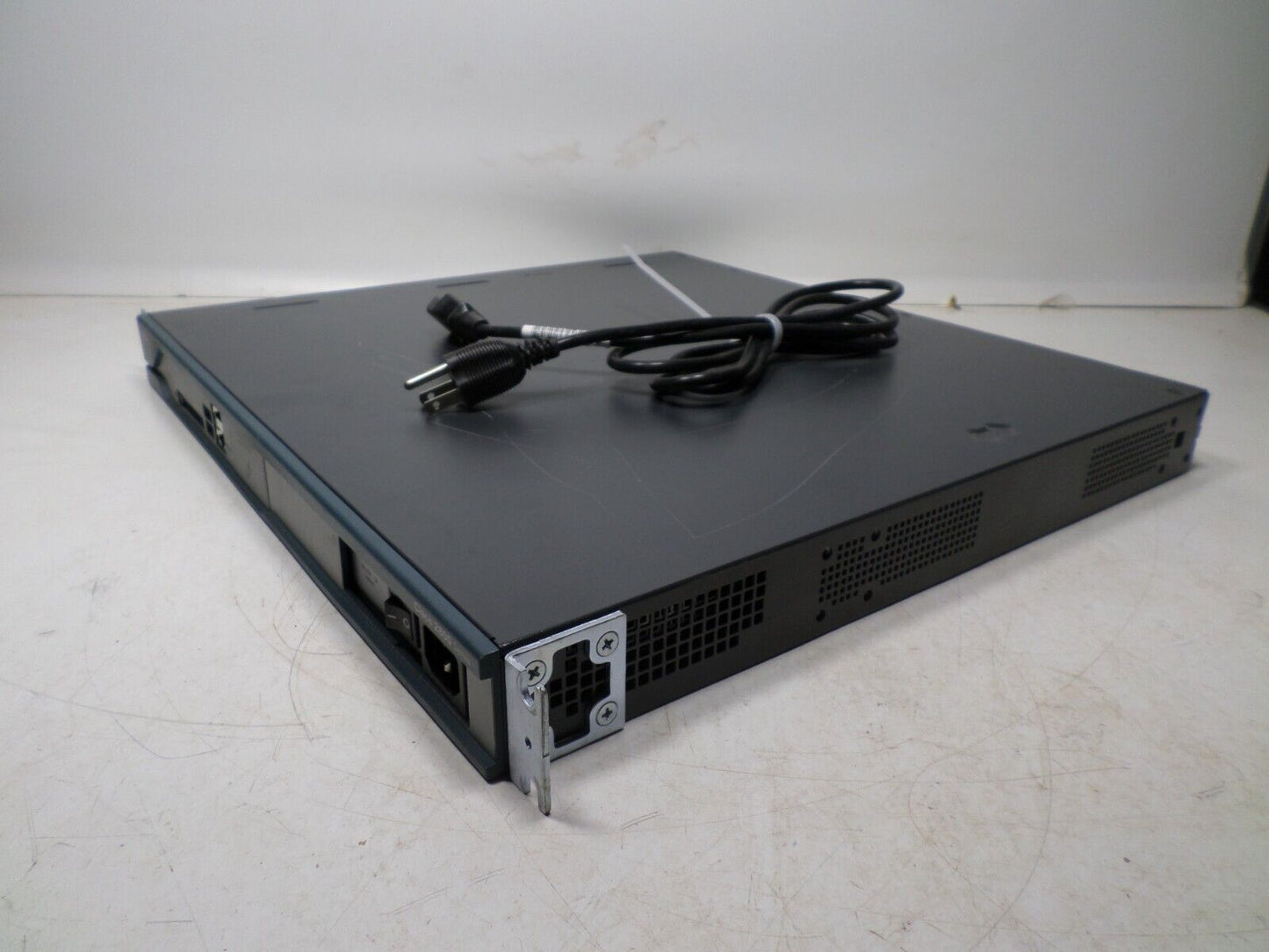 CISCO 2800 Series2811 Integrated Services Router W/FE WITH EARs