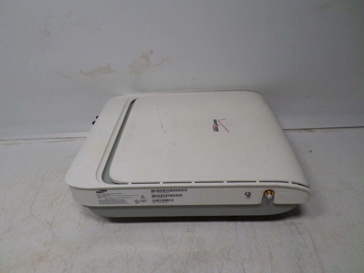 Samsung Verizon 4G LTE Network Extender Enterprise SLS-BU102