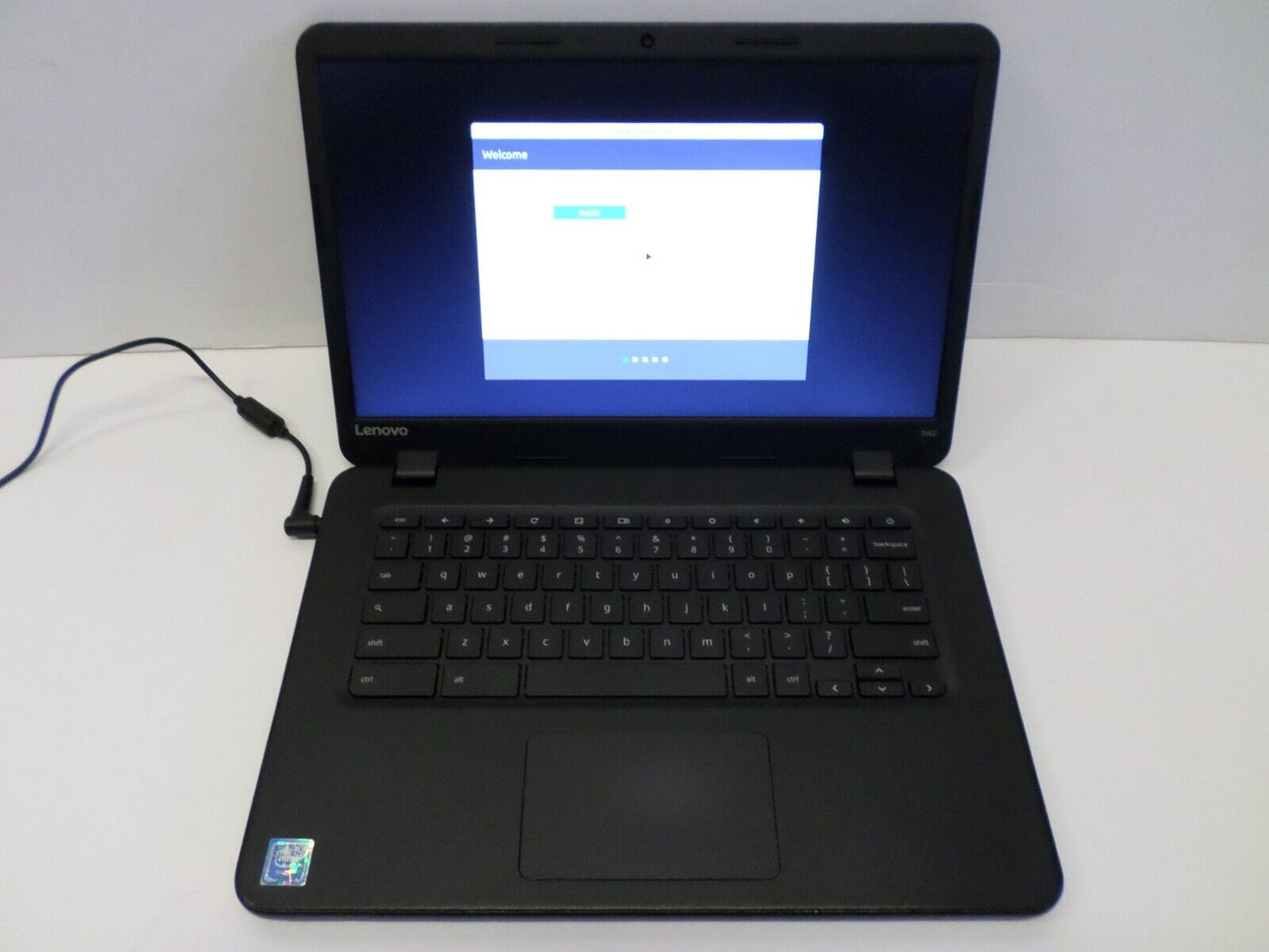 Linux Mint Laptop Lenovo N42 14 in | 16GB SSD, 4GB RAM, 1.60GHz Intel, Wi-Fi, PC