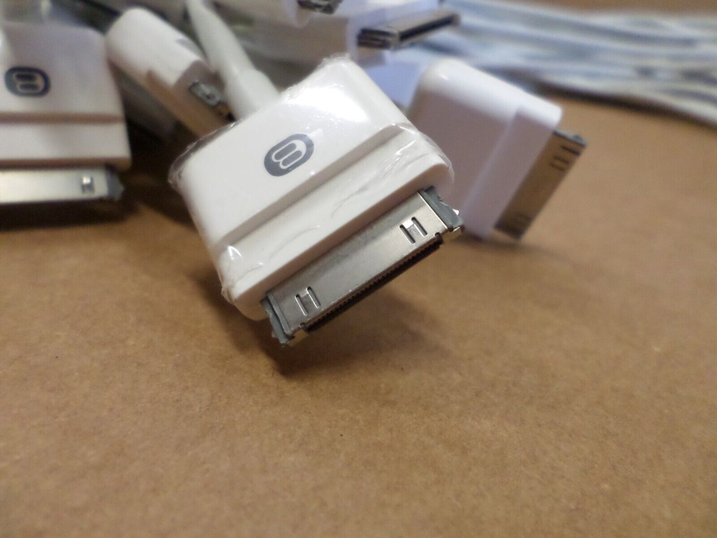 Lot of 30 x 30-Pin Apple to USB Cable 30"