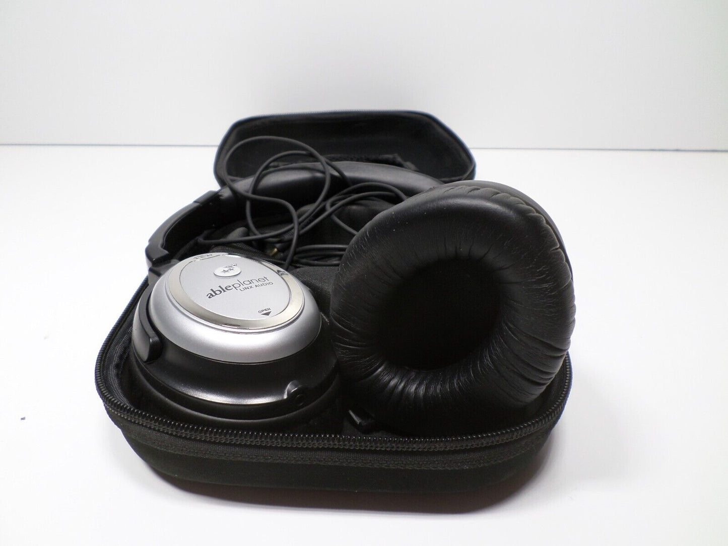 AblePlanet Linx Audio Active Noise Cancelling Travel Headphones Silver with Case