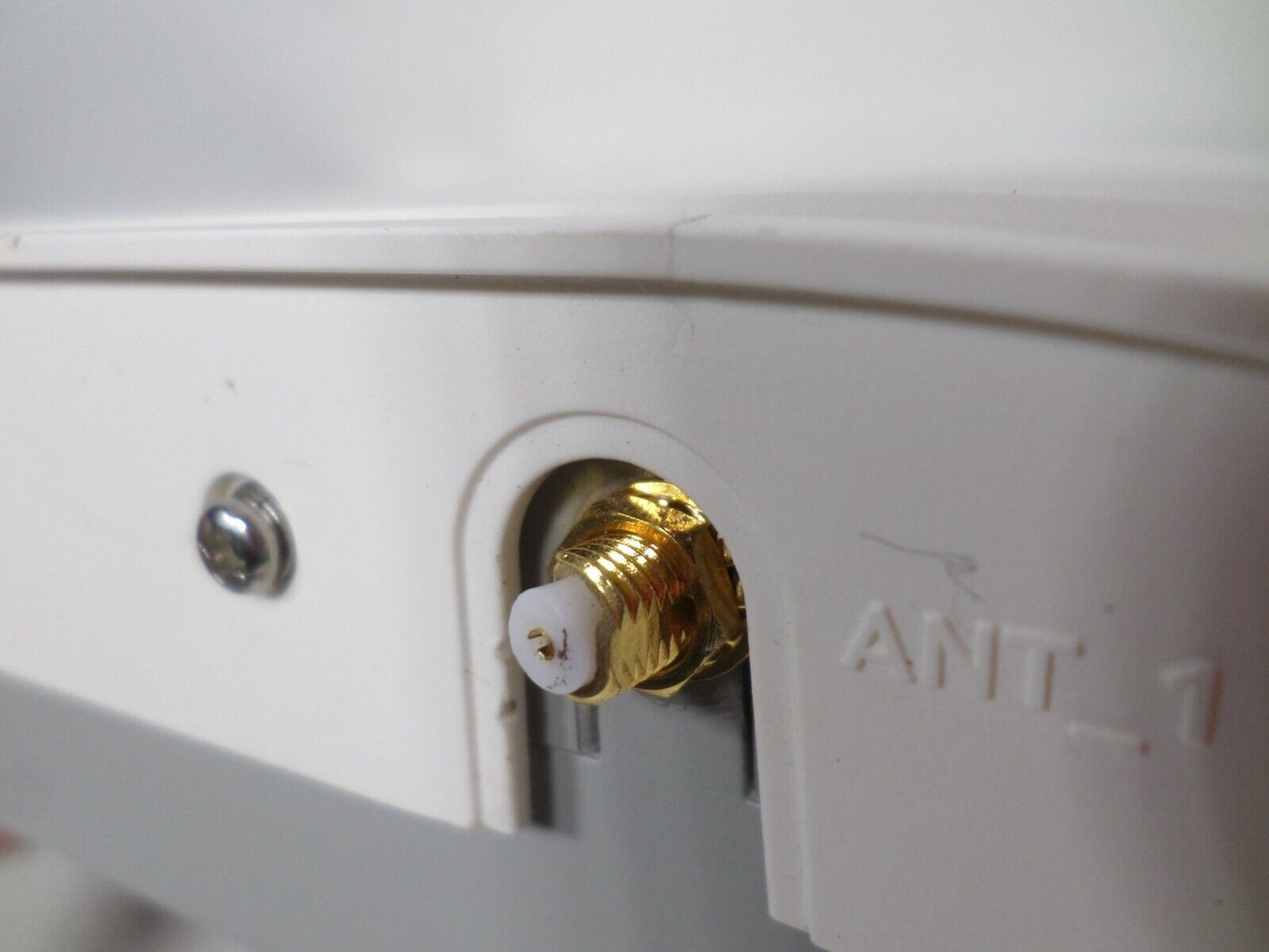 Samsung Verizon 4G LTE Network Extender Enterprise SLS-BU102