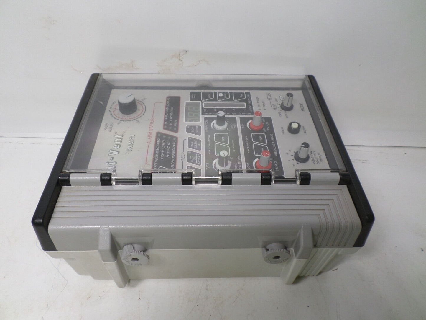 Impact EAGLE Uni-Vent Model 750 PORTABLE VENTILATOR
