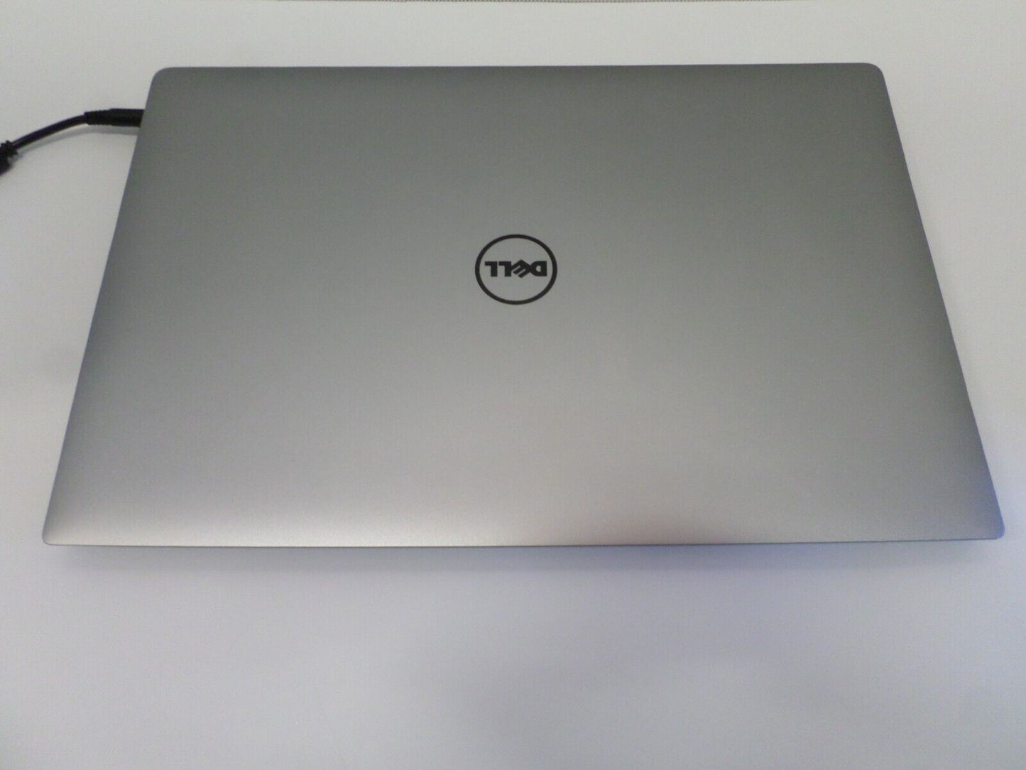 Dell XPS 15 9560 15.6" (240GB SSD, Intel Core i5-7300HQ, 2.5 GHz, 8GB RAM)