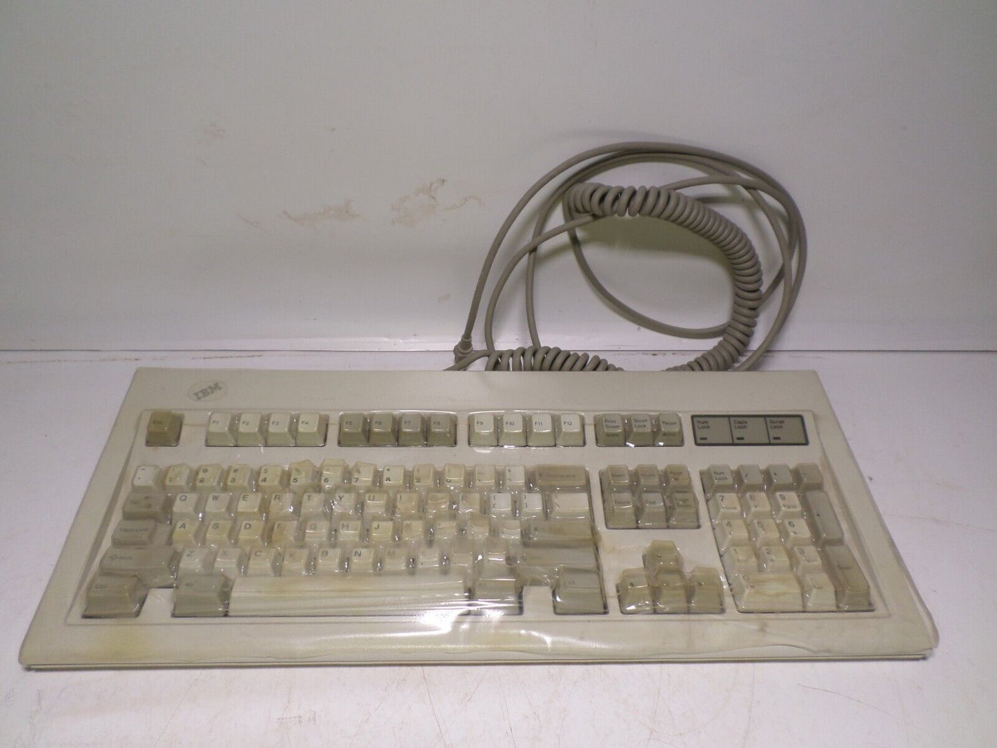 IBM Model M by Lexmark Mechanical Keyboard made in USA, en español W/Adapter