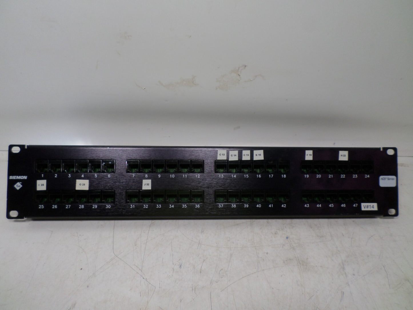 SIEMON High Density Cat 5e 48-port Patch Panel HD5-48T4 2RMS T568A