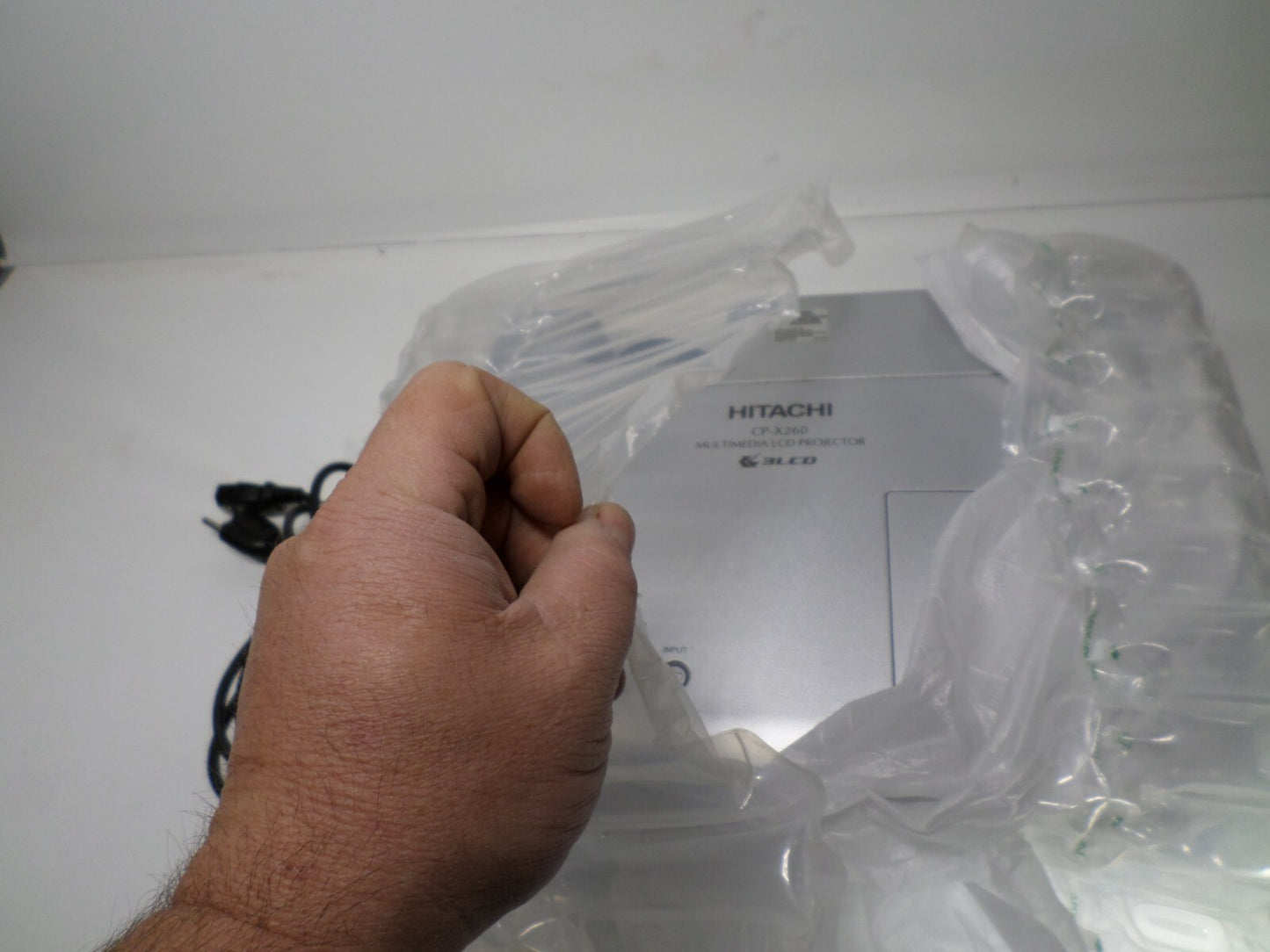 Hitachi CP-X260UF Digital Projector 3LCD 2500 Lumens