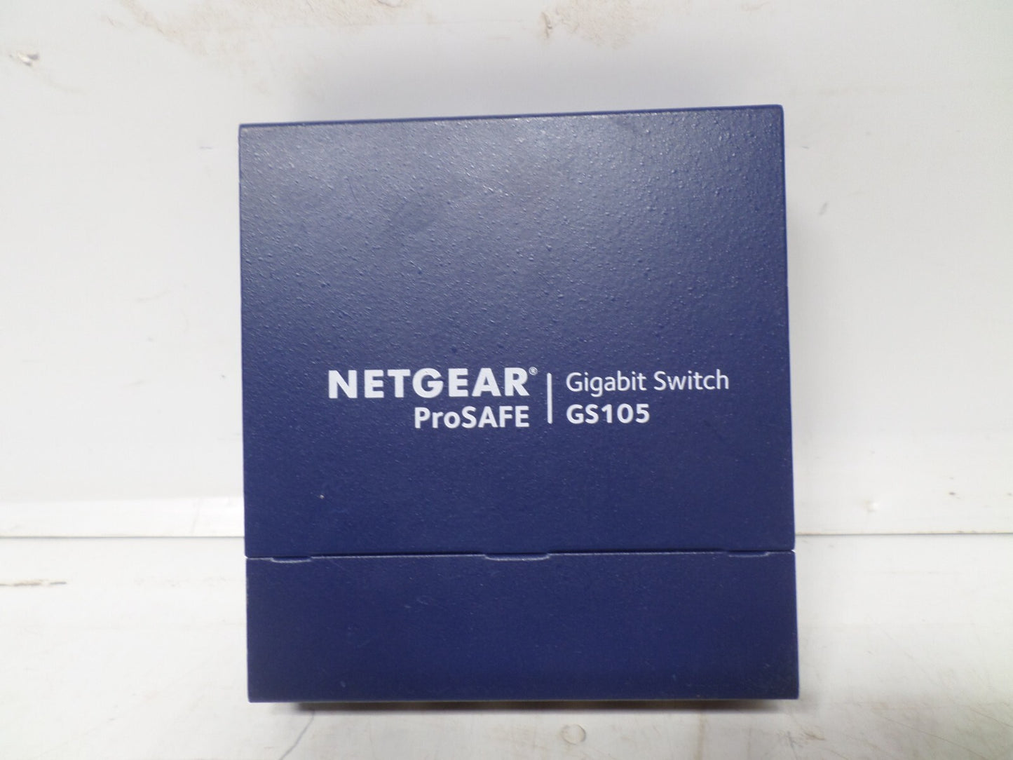 NET GEAR ProSafe GS105 v5 5-Port GIGABIT Ethernet SWITCH + POWER ADAPTER