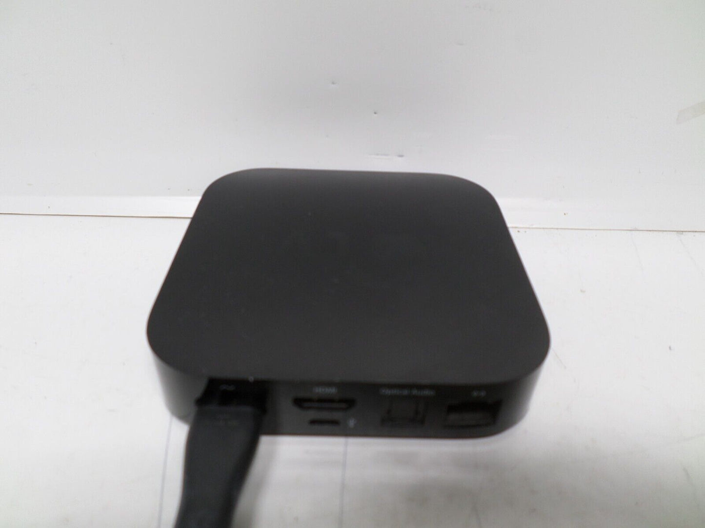 Apple TV 3rd Gen HD Media Streamer Streaming Box w/Power Cord and Remote