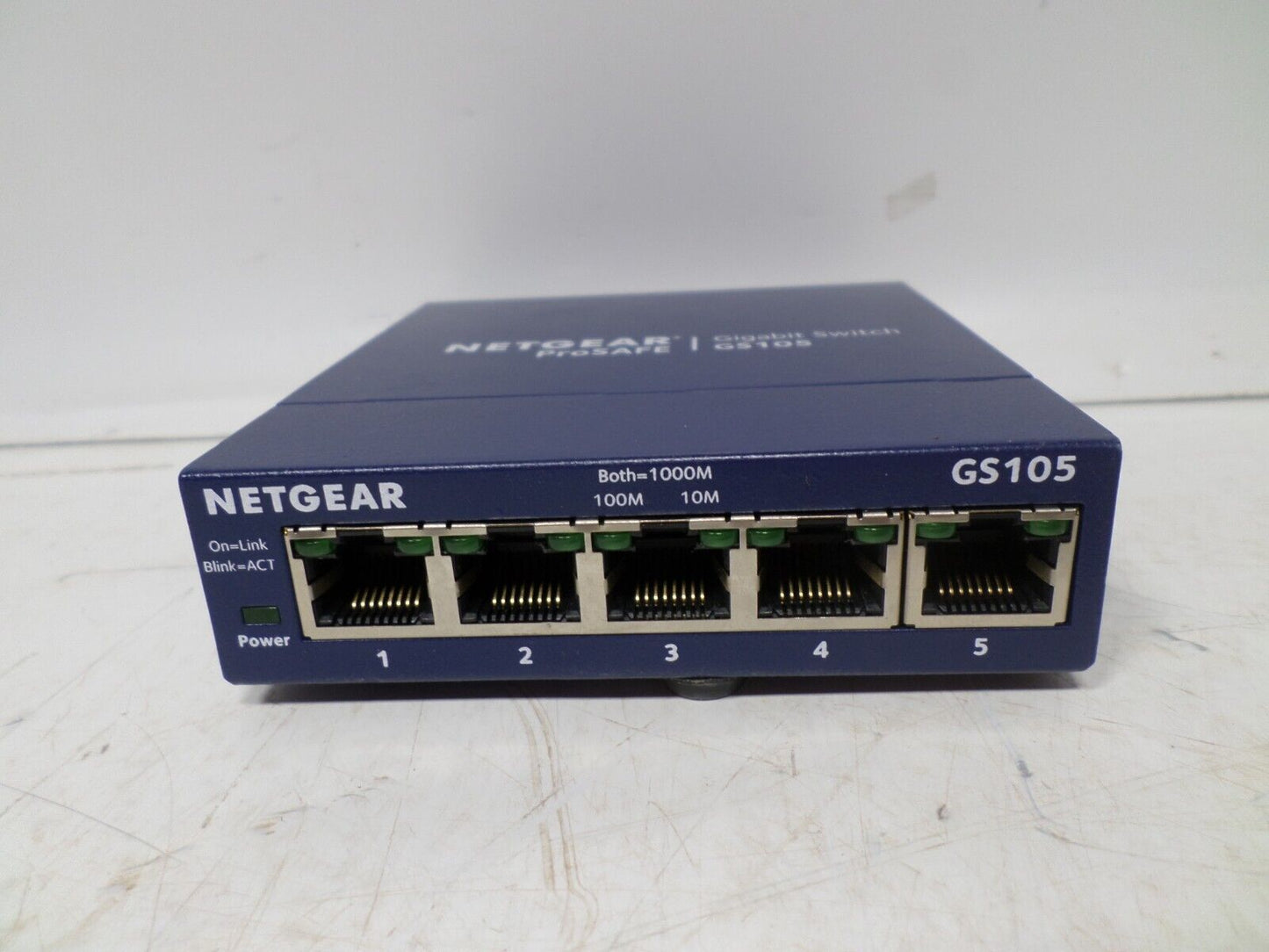 NET GEAR ProSafe GS105 v5 5-Port GIGABIT Ethernet SWITCH + POWER ADAPTER