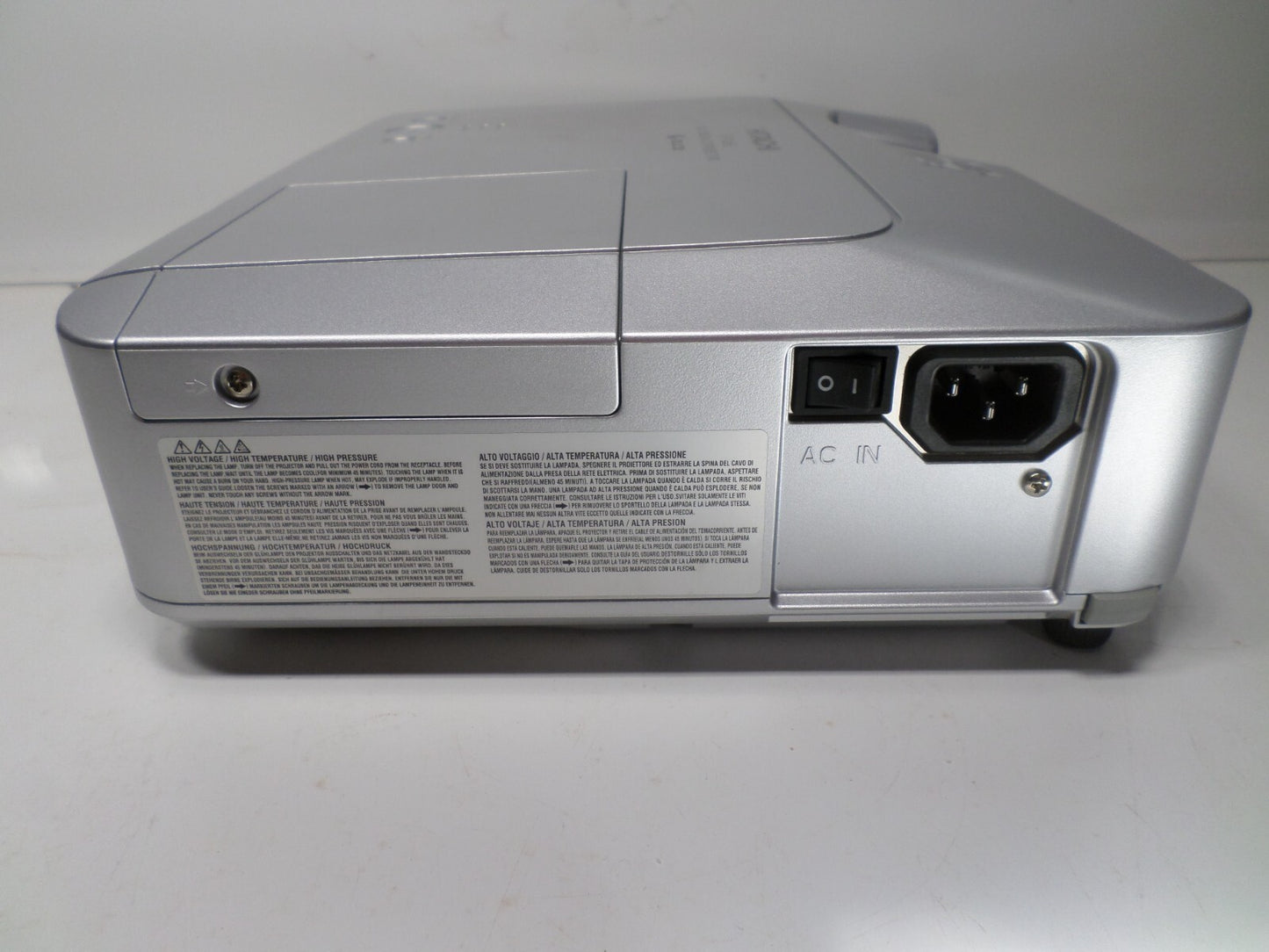 Hitachi CP-X260UF Digital Projector 3LCD 2500 Lumens