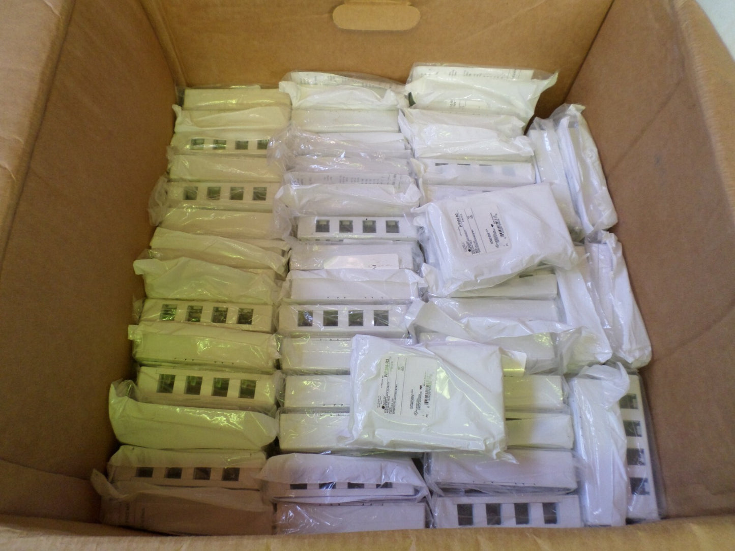 4 Port Cat6 5E RJ45 Network Surface Mount Box For Keystone Jack Insert