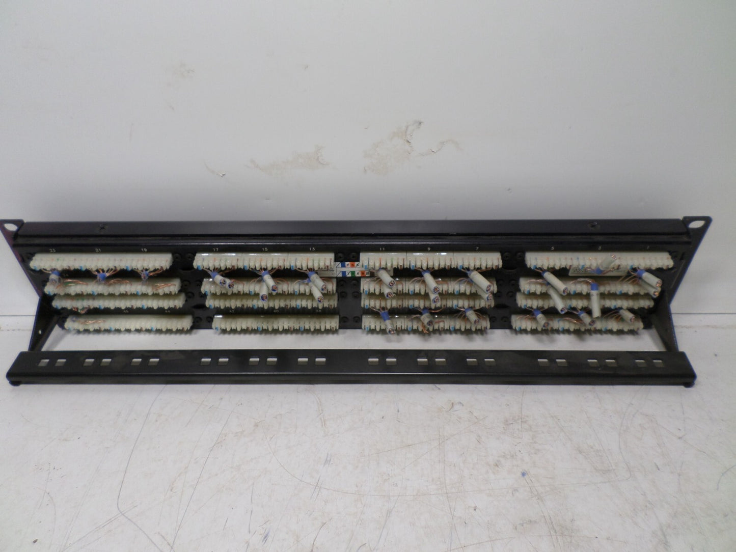SIEMON High Density Cat 5e 48-port Patch Panel HD5-48T4 2RMS T568A