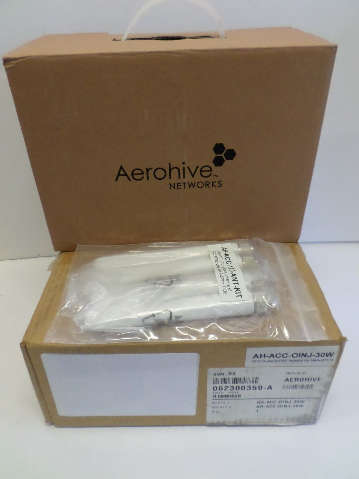 Complete Aerohive HiveAP 170 300Mbps Wireless Access Point (WAP) w/ POE Midspan