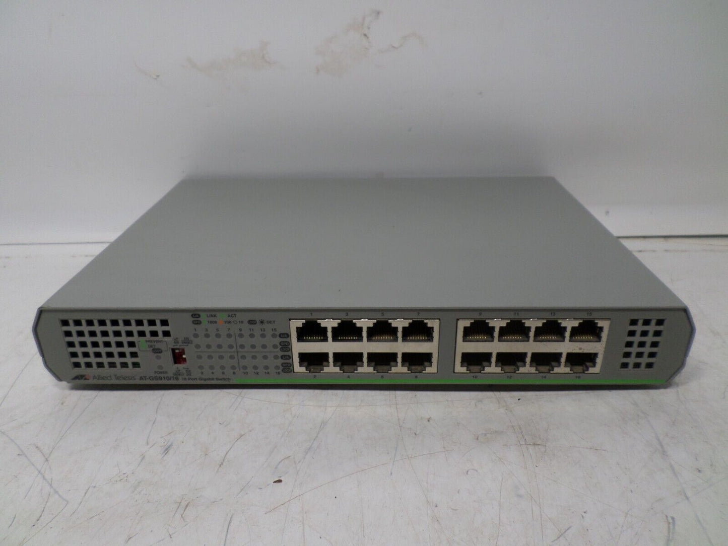 Allied Telesis AT-GS910/16 Gigabit Unmanaged Network Switch with Power Cord