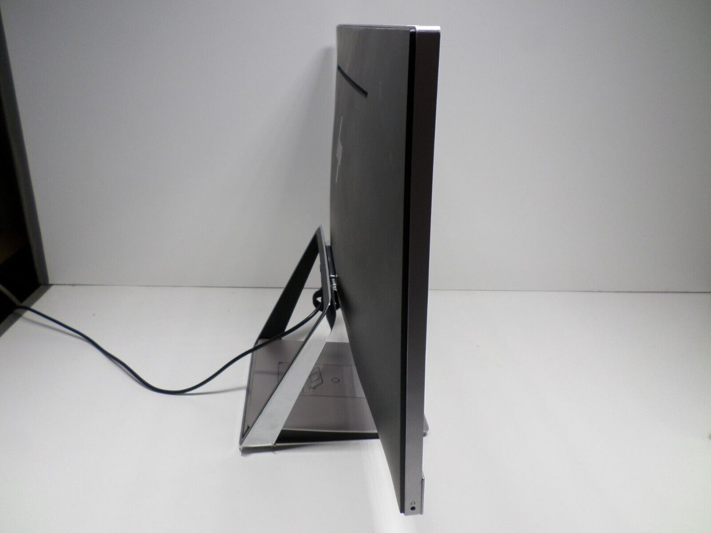 HP EliteDisplay S240uj 23.8 Inch 2560 x 1440 Widescreen LED Monitor