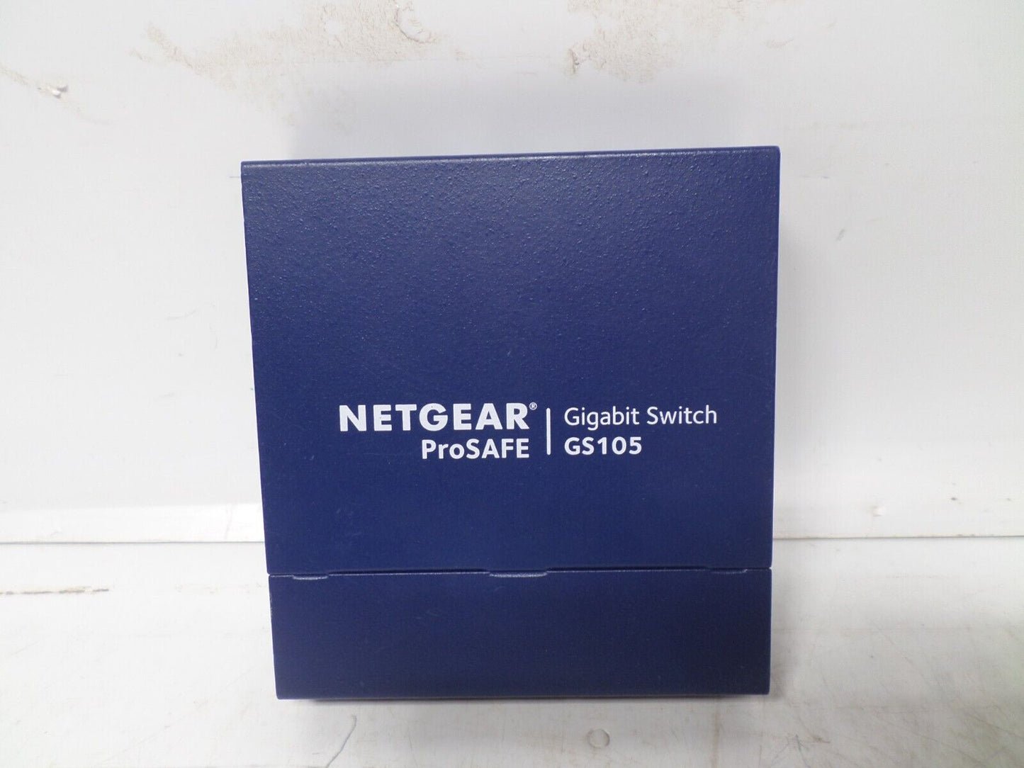NET GEAR ProSafe GS105 v5 5-Port GIGABIT Ethernet SWITCH + POWER ADAPTER