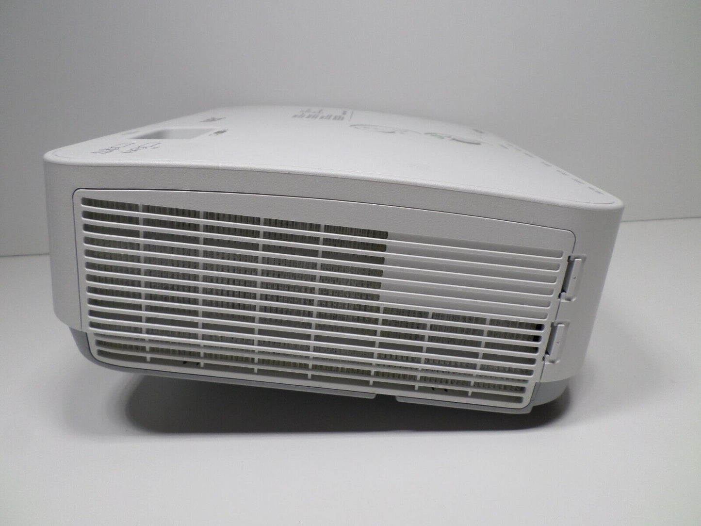 NEC ME331X 3300 Lumens 3LCD with HDMI (ZERO) Lamp Hours!!!!