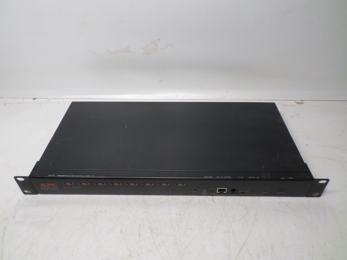 APC AP5201 8-Port High-Density KVM Switch Multi Platform W/EARS