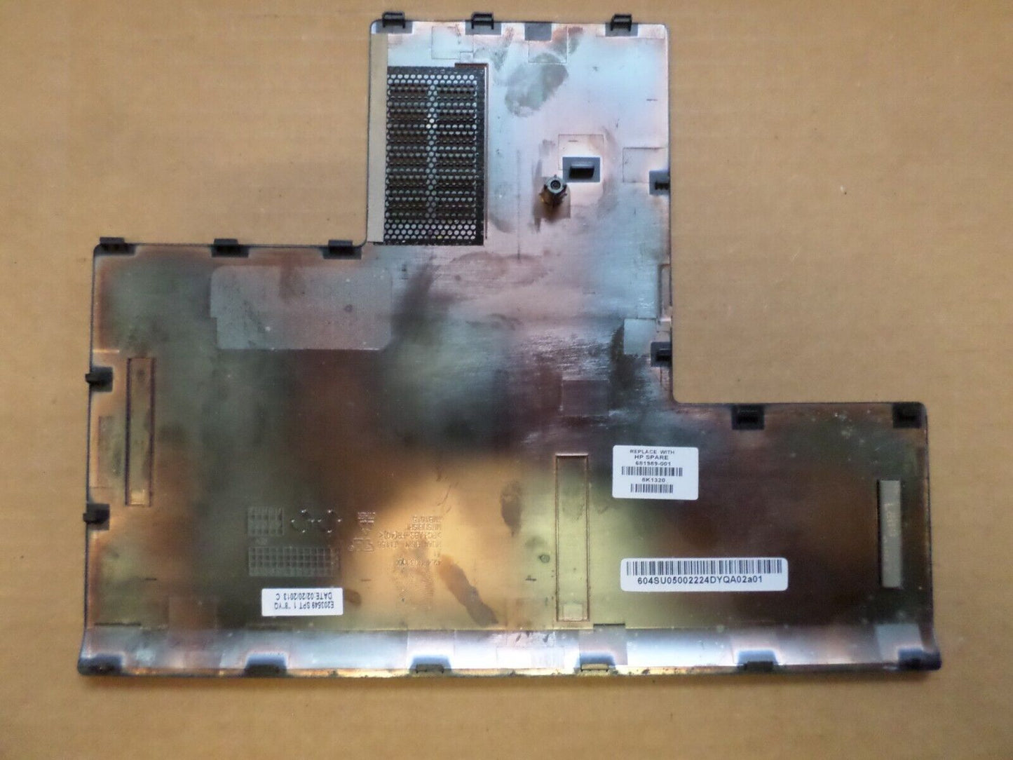 Genuine HP ENVY dv7-7000 Series Laptop HDD RAM Cover Door 681989-001