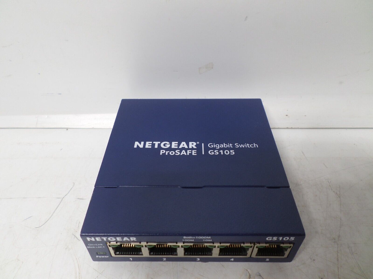 NET GEAR ProSafe GS105 v5 5-Port GIGABIT Ethernet SWITCH + POWER ADAPTER