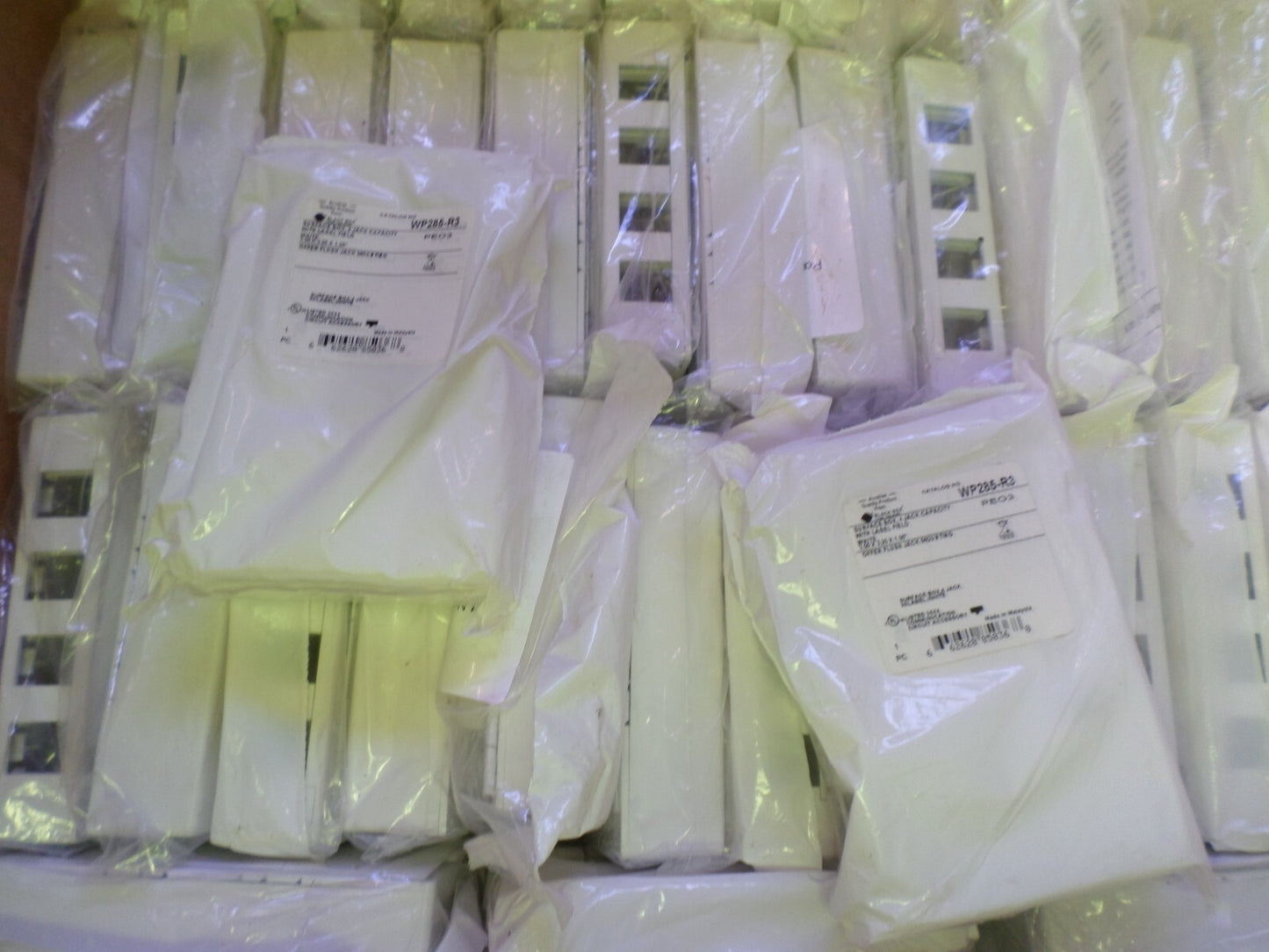 4 Port Cat6 5E RJ45 Network Surface Mount Box For Keystone Jack Insert