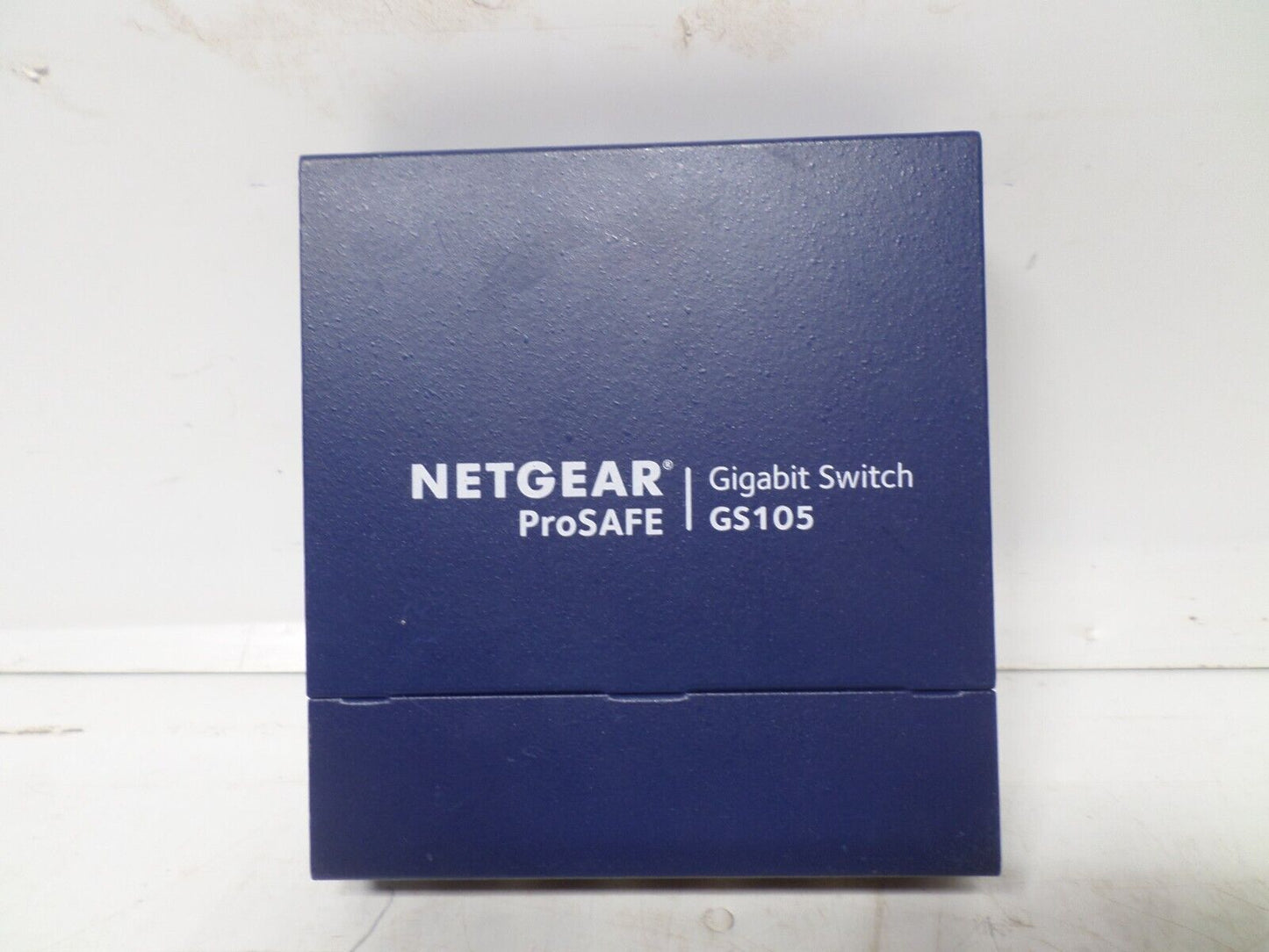 NET GEAR ProSafe GS105 v5 5-Port GIGABIT Ethernet SWITCH + POWER ADAPTER