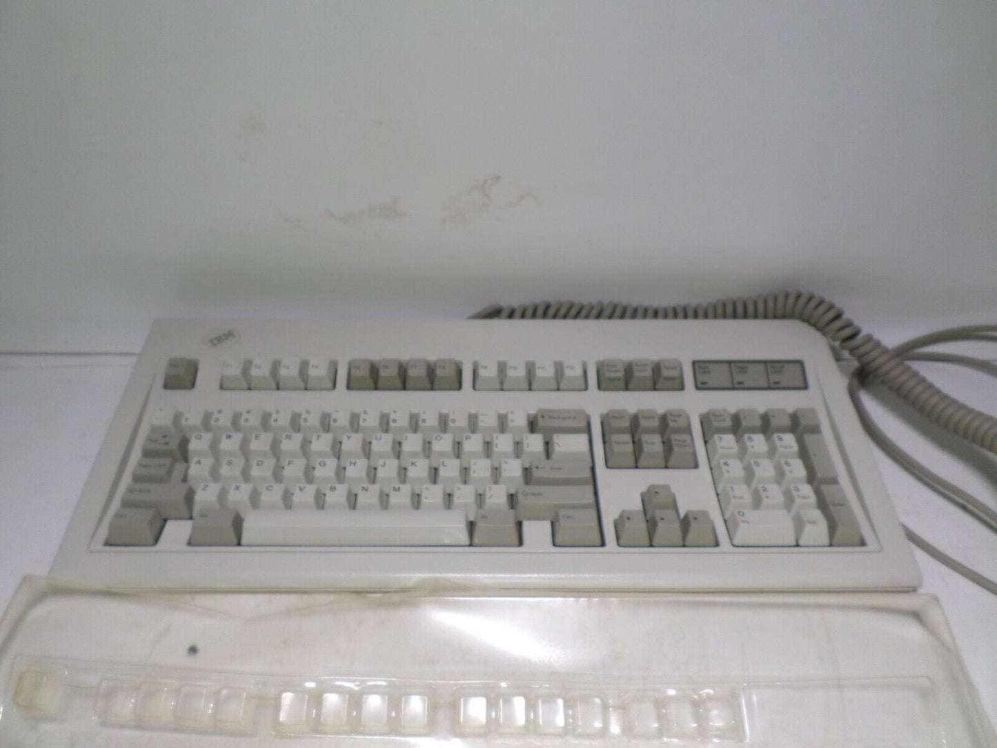 IBM Model M by Lexmark Mechanical Keyboard made in USA, en español W/Adapter