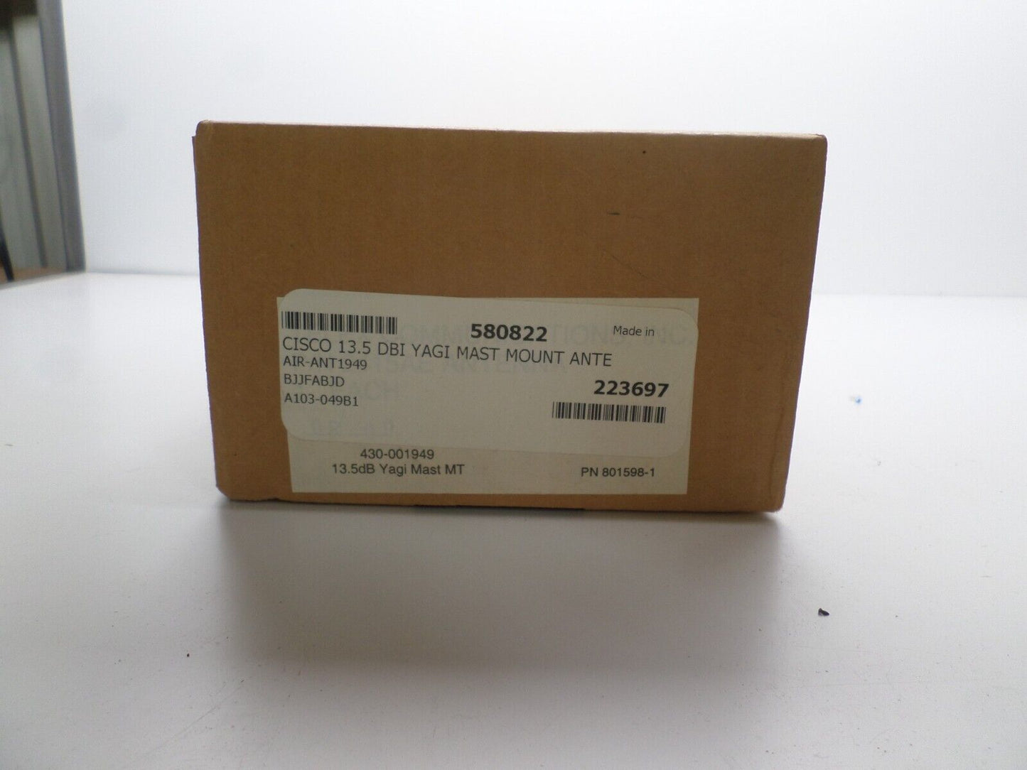 Cisco Aironet 13.5dBi 2.4 GHz AIR-ANT1949 Yagi Mast Mount Antenna