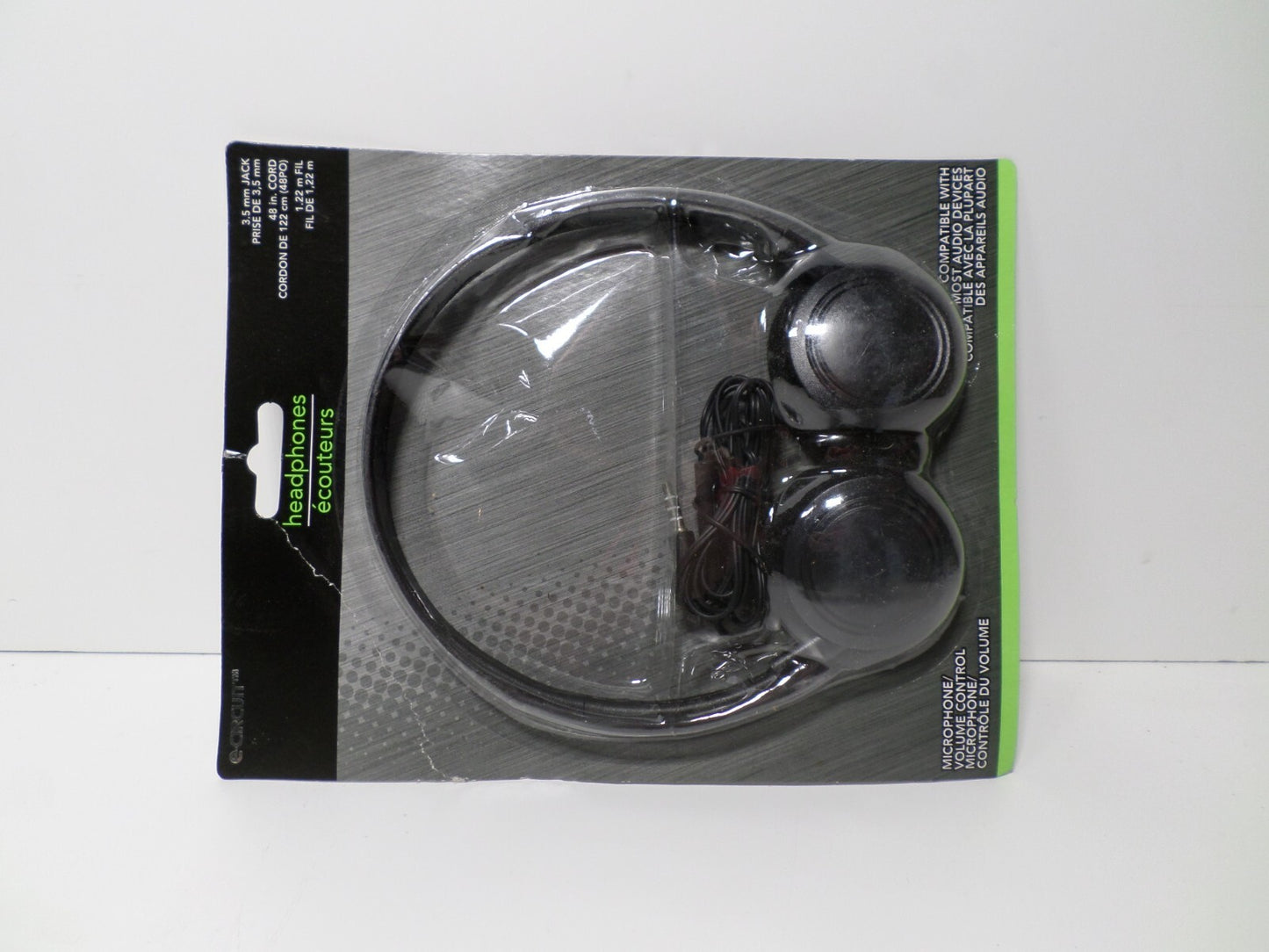 E-CIRCUIT Ultra Lightweight Dynamic Stereo Headphones. 3.5mm Stereo Plug