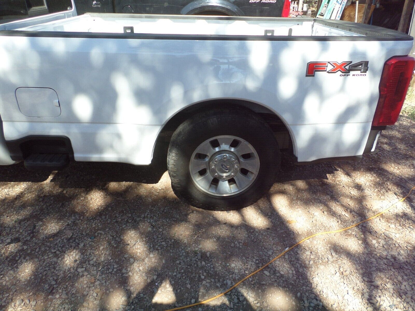 2023 FORD F250/F350 TRUCK BED BOX LONG 8' SRW WHITE COMLETE W/ TAILGATE , LIGHTS