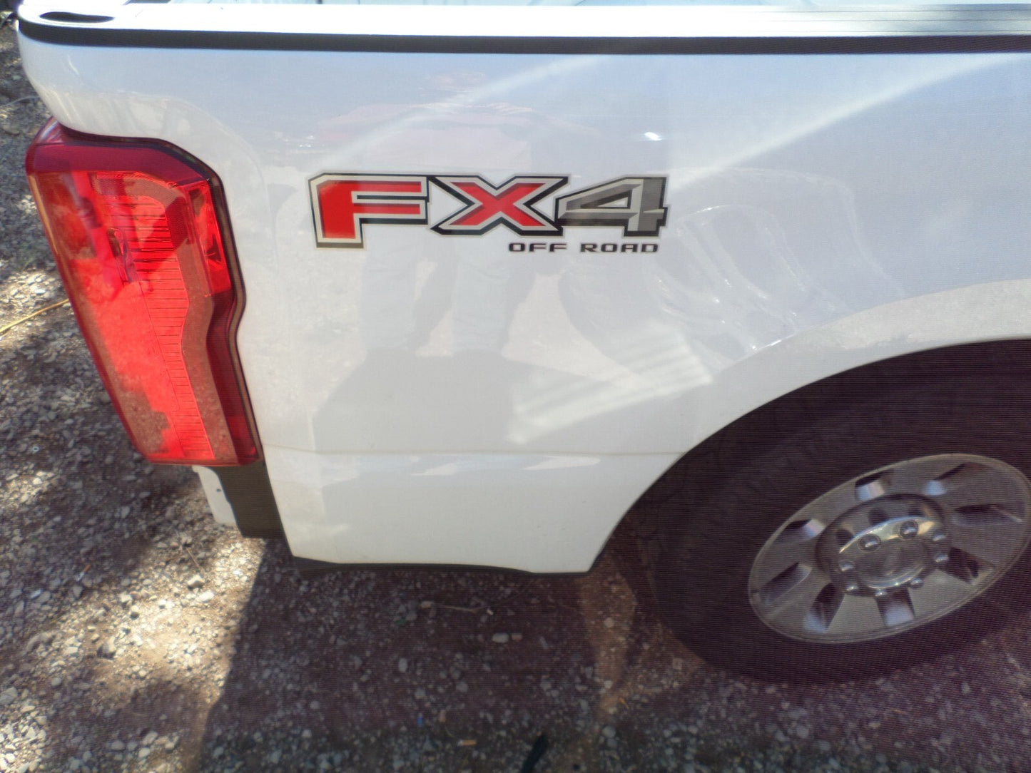 2023 FORD F250/F350 TRUCK BED BOX LONG 8' SRW WHITE COMLETE W/ TAILGATE , LIGHTS