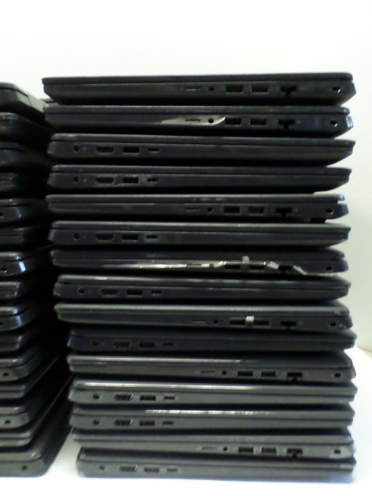 Lot of 227 Laptops, Dell Latitude 5450, Latitude 3380 touch, Yoga 260 and more