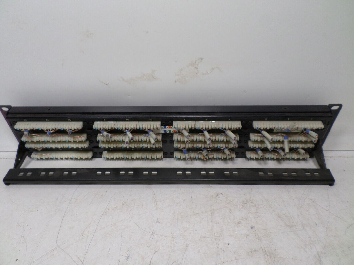 SIEMON High Density Cat 5e 48-port Patch Panel HD5-48T4 2RMS T568A