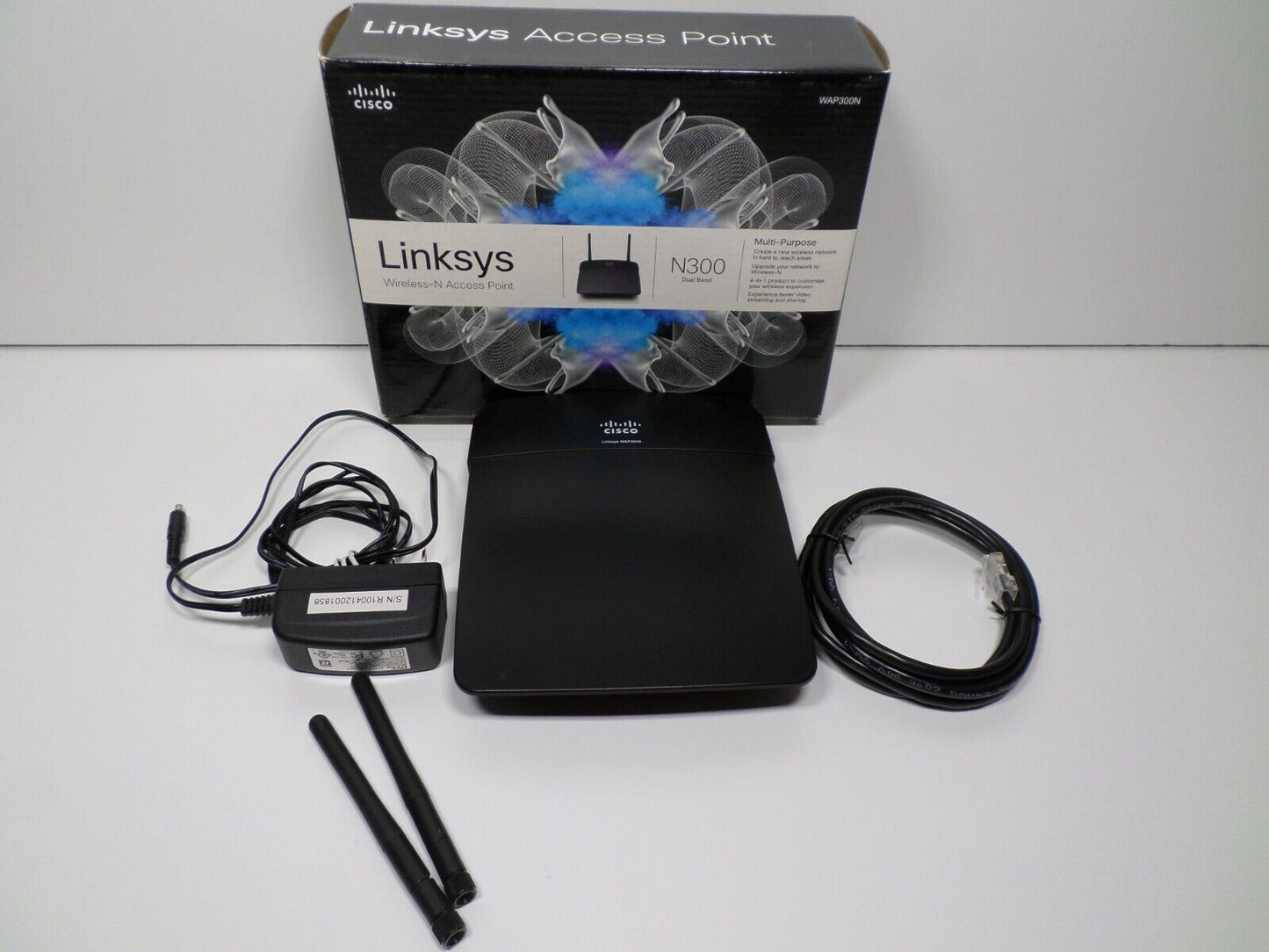 Linksys E1200 300 Mbps 4-Port 10/100 Wireless N Router - Tested & Working