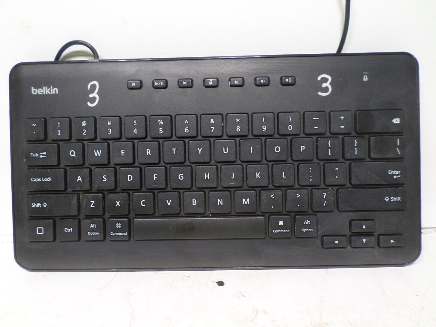Belkin Wired Keyboard for IPAD with Lighting Connector -B2B124 (LOT OF 10)