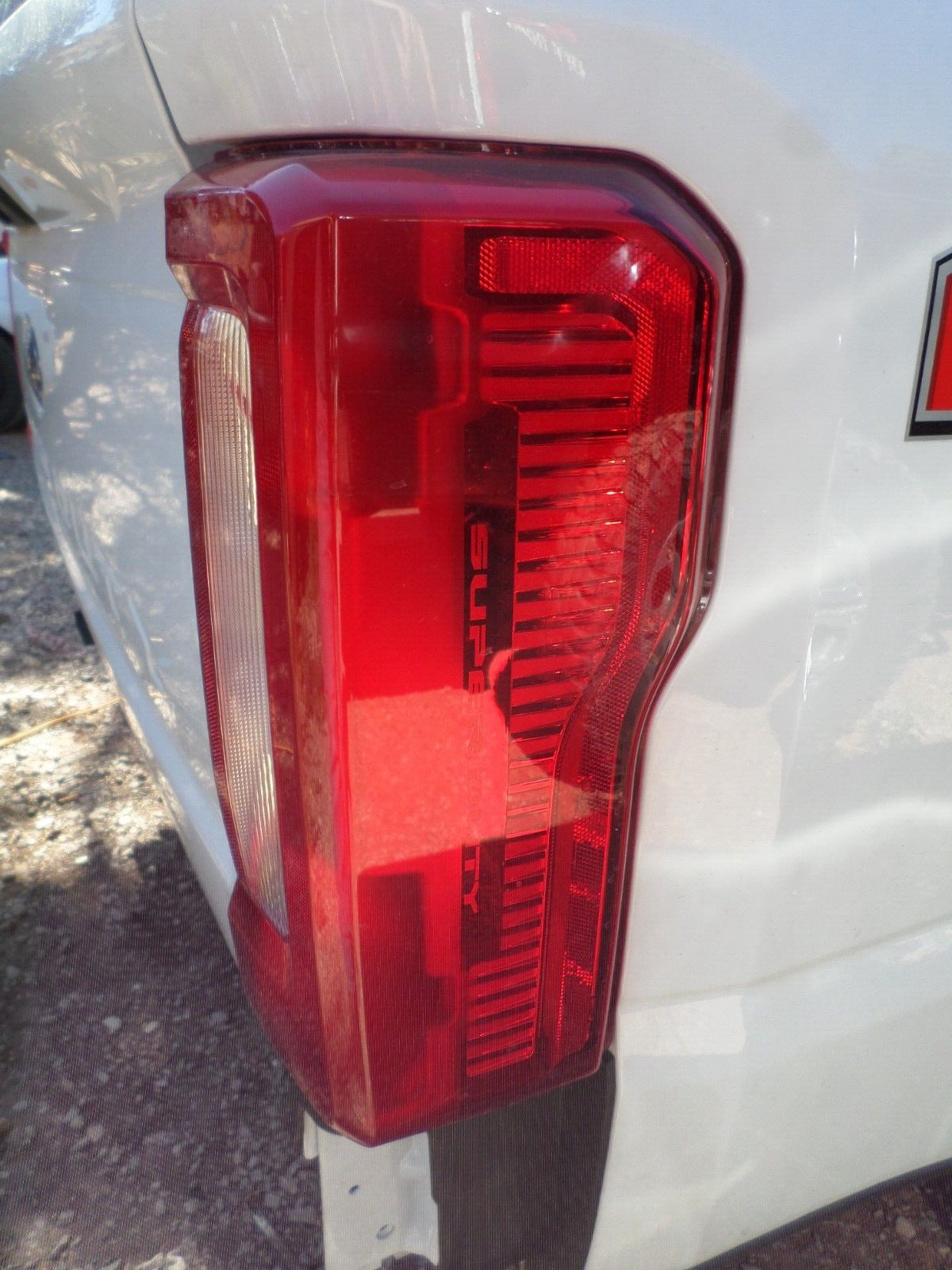 2023 FORD F250/F350 TRUCK BED BOX LONG 8' SRW WHITE COMLETE W/ TAILGATE , LIGHTS