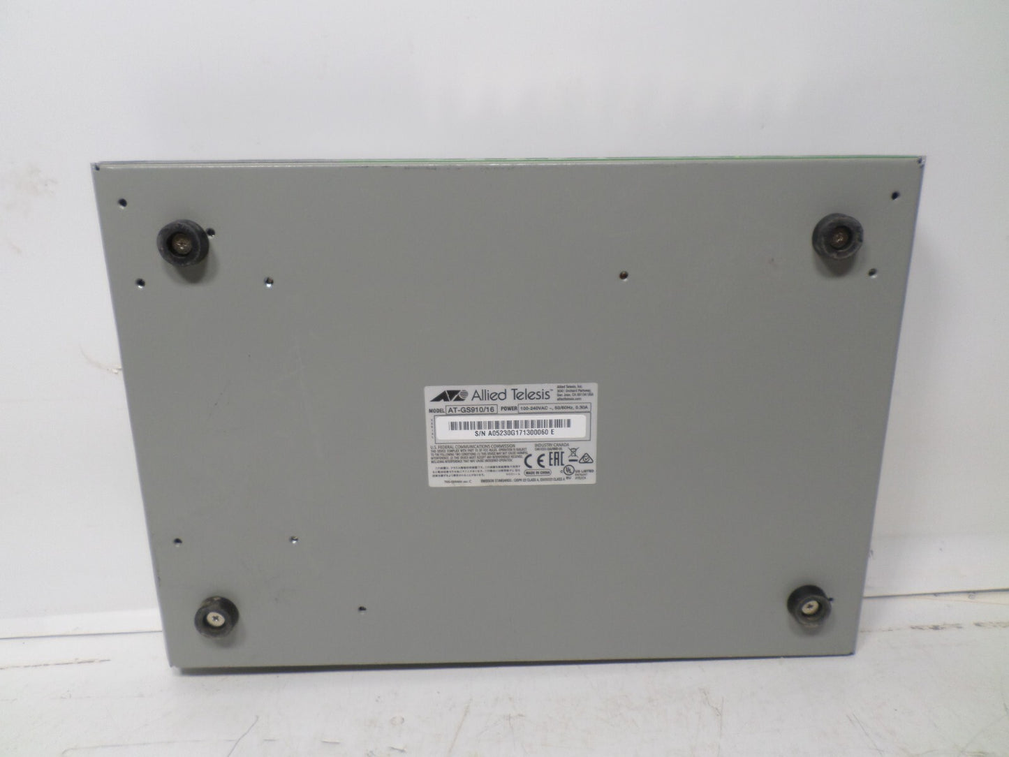 Allied Telesis AT-GS910/16 Gigabit Unmanaged Network Switch with Power Cord
