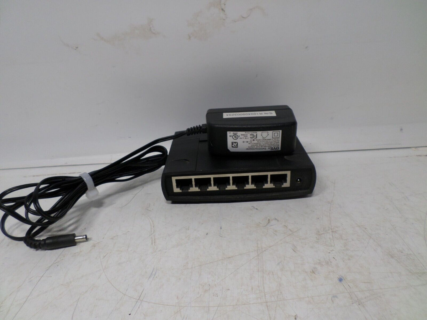Linksys Cisco 5 Port 10/100 Workgroup Switch EZXS55W 4.2