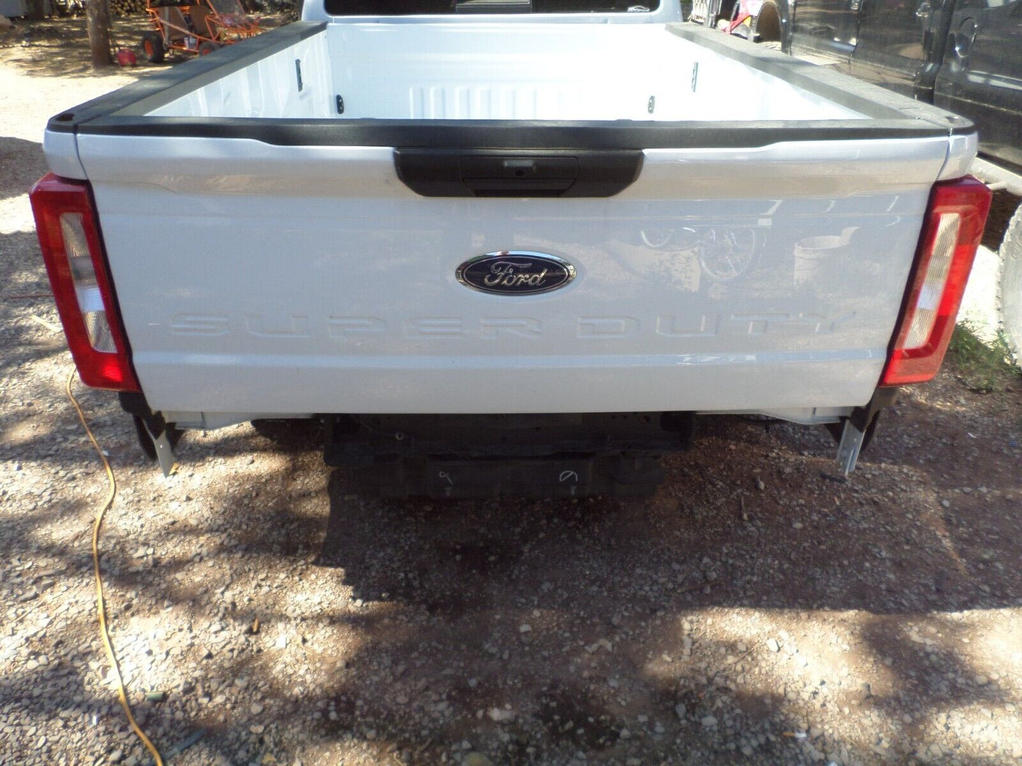 2023 FORD F250/F350 TRUCK BED BOX LONG 8' SRW WHITE COMLETE W/ TAILGATE , LIGHTS