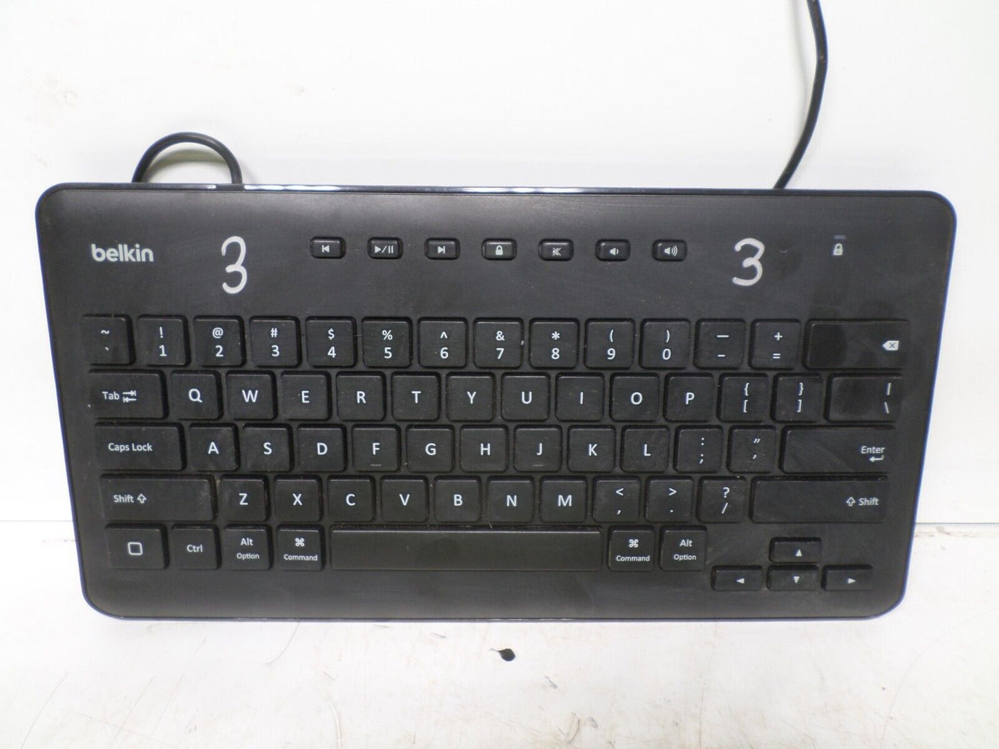 Belkin Wired Keyboard for IPAD with Lighting Connector -B2B124 (LOT OF 10)